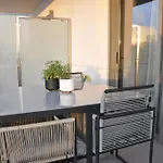 Habitat Lobby - Modern Penthouse With Private Parking *