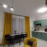 Habitat Lobby - Modern Penthouse With Private Parking Tríkala