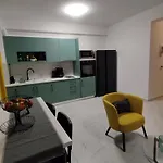 Habitat Lobby - Modern Penthouse With Private Parking * Tríkala