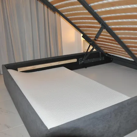 Habitat Lobby - Modern Penthouse With Private Parking Τρίκαλα