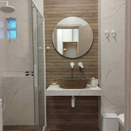 Habitat Lobby - Modern Penthouse With Private Parking Τρίκαλα