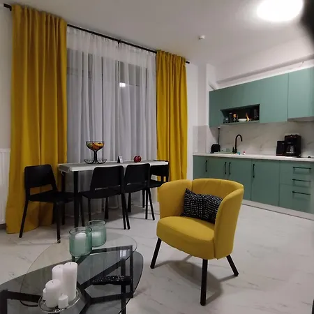 Habitat Lobby Apartment *