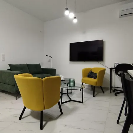 Habitat Lobby - Modern Penthouse With Private Parking Τρίκαλα