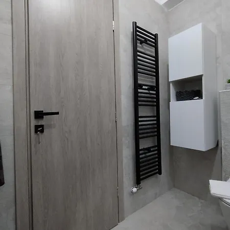 Habitat Lobby Apartment