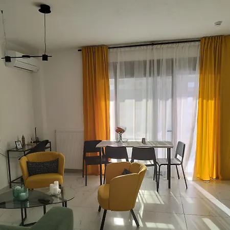 Habitat Lobby - Modern Penthouse With Private Parking